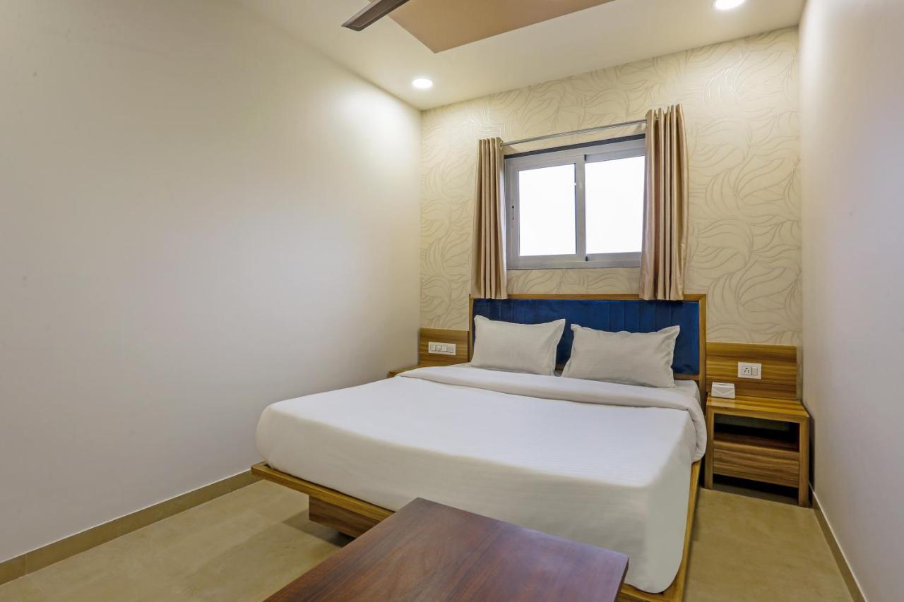 Sai Sagar Lodging & Boarding Ulhasnagar Экстерьер фото